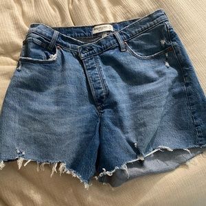 Abercrombie blue curve love dad short with v waist